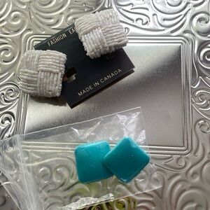 Vintage 2 for 10$ CLIP-ON EARRINGS White Square earrings plus Aqua clips